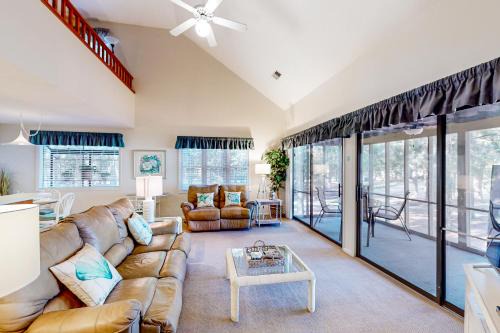 220 Clubhouse Rd #20a