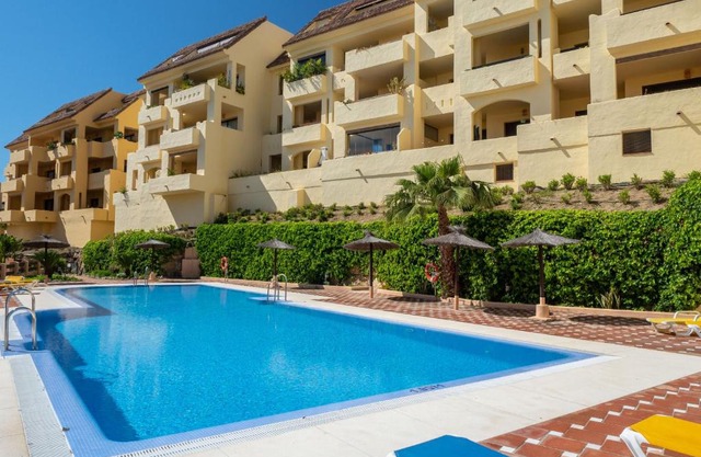 2272-Apt with terrace sea view and pools