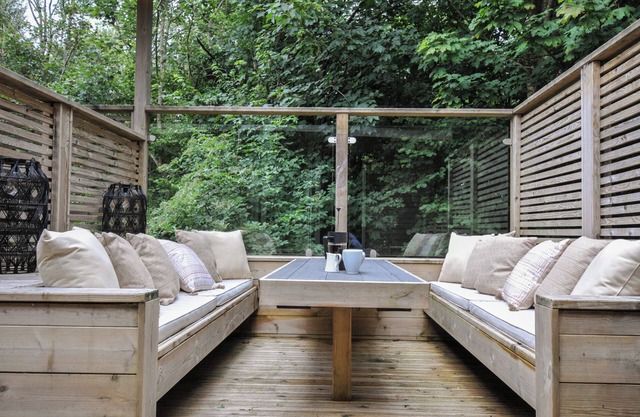 24 Meadow Retreat