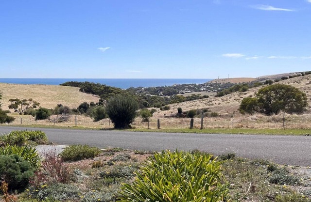 24 Wilson Dv - Normanville D24