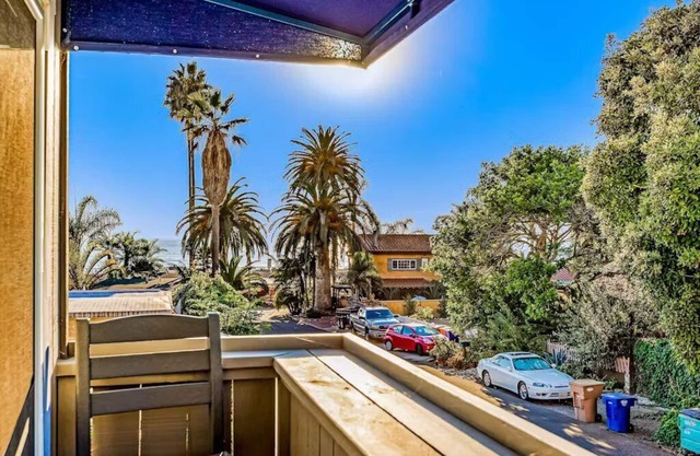 25% Off May 4 Homes To Beach, Great Location/View!