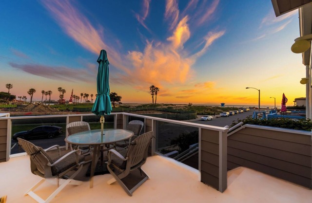 15% Off May 1-14, 1 Min to Sand,Spa, Sunset Views!