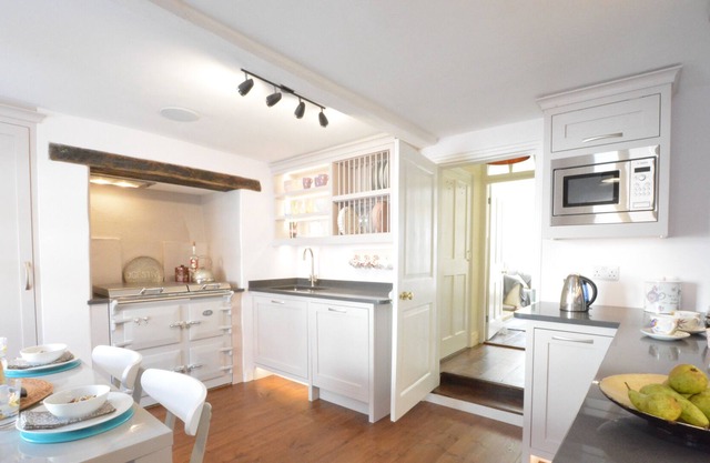 25 SECKFORD STREET, WOODBRIDGE, family friendly in Woodbridge