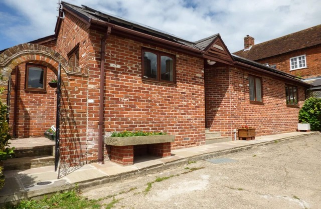 27 Swan Street, BOXFORD
