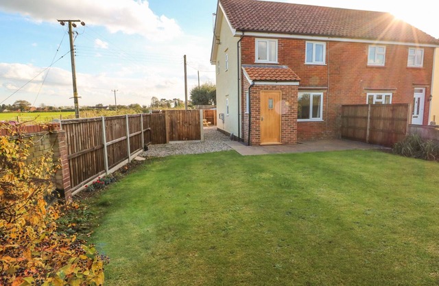 27 Whitegates, LUDHAM