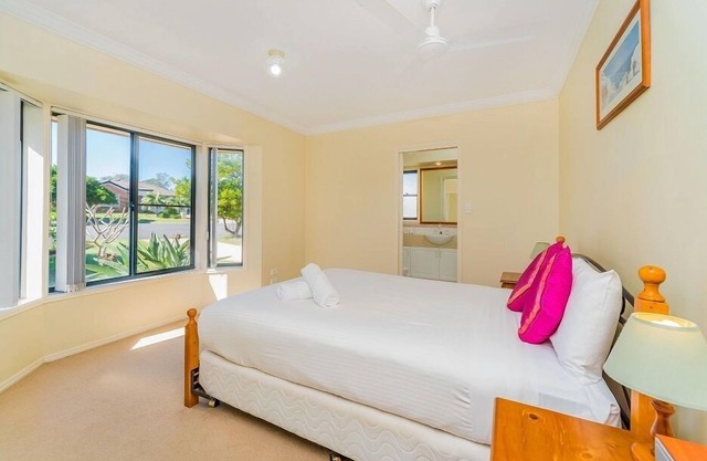 29 Oceania Cottage, Pet friendly with enclosed back yard