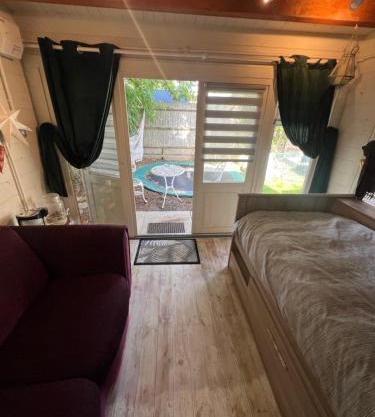 29 Park Avenue , Shoreham-by-Sea , Cozy Cabin
