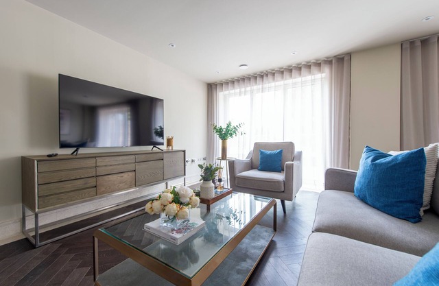 2BD, 2BA Urban Oasis