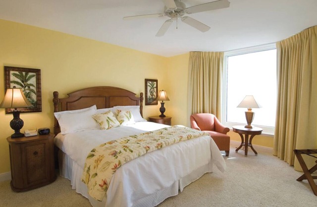 2BD/2Bath Panama City Beach w/Full Kitchen, Pools, Bar, and More!