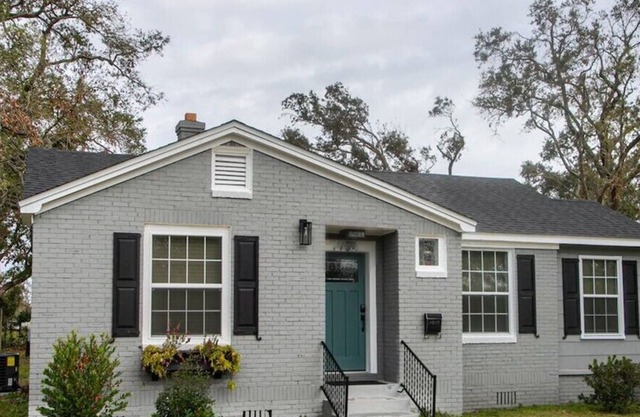 2Bd Emerald Coast Cottage Near Downtown Pensacola & Naval Air Station