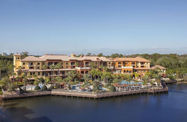 2Bed/2Bath Gorgeous Resort Right by Disney Parks!!!!