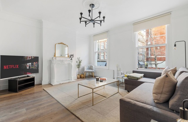 2Bed 3Bath Family Flat in SW1P / 6ppl