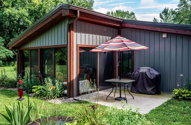 2BR, 1BA Barnhouse