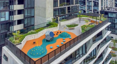2BR-1BR-1Car- CBD Pool Central