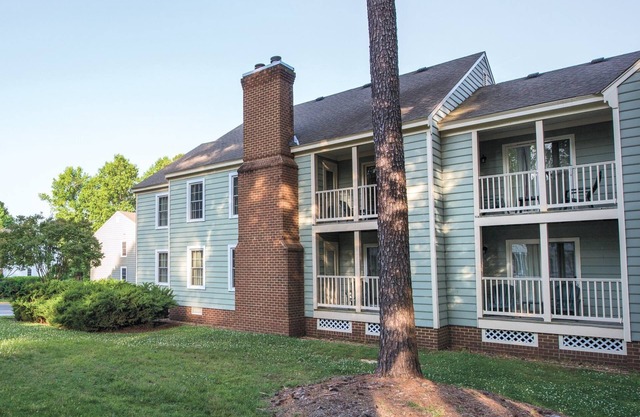 2BR/2BA Lockoff Condo Close to Colonial Williamsburg, Busch Gardens, Shopping