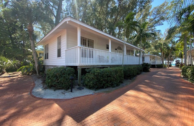 2BR Cottage Gulf Side of Property, Resort Amenities