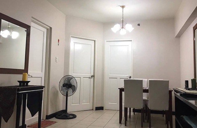 Condo 2BR entièrement meublé - très près de MAKATI