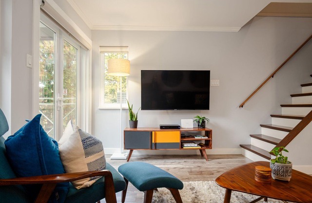 2BR Beautiful Townhome in Creekside | Large Patio | Free Parking