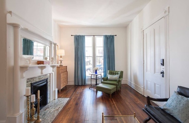 2BR ELEGANT & BRIGHT FRANKFORT AVE-GREAT ET TRENDY LOCATION !!!