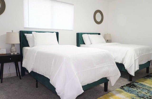 2BR Home Near Everything!