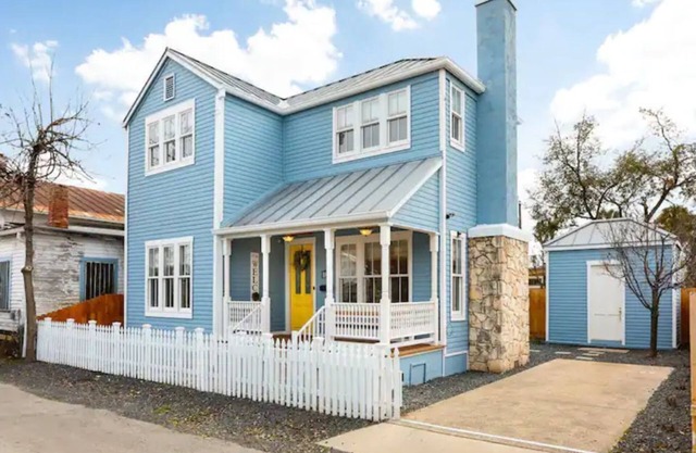 2BR Near the iconic Alamo, Firepit, Hot tub & BBQ
