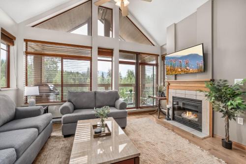 2BR Nicklaus North Mountain View Golf Course Green Lake Free Parking