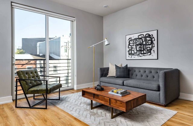 2BR in Philly | Artistic & Cozy