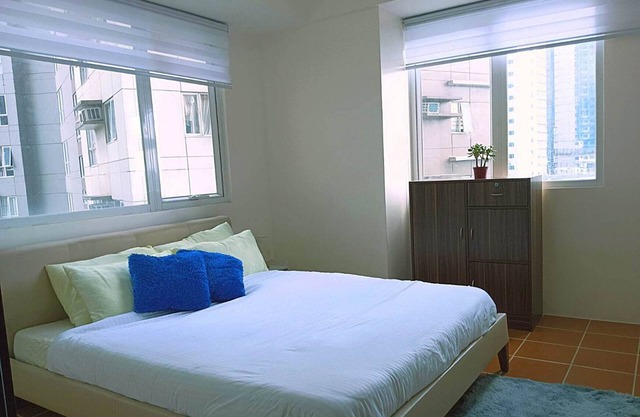 2BR-Pioneer Woodland SM Light Boni Mandaluyong