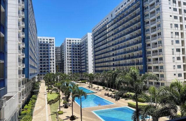 2BR POOLVIEW for 6-10 pax at Sea Residences Mall of Asia