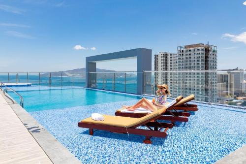2BR - Rooftop Pool - Dqua Apt - Cozy For Family