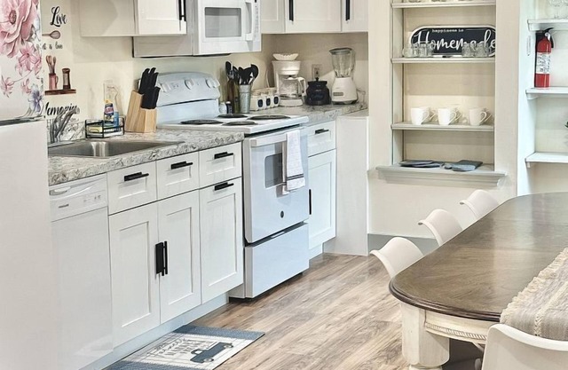 2BR Sunshine Town Condo