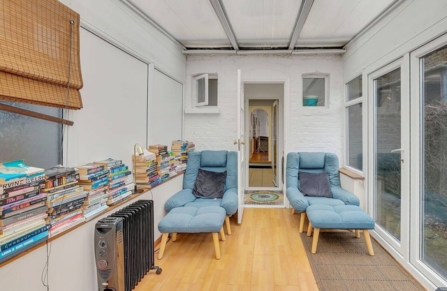 2BR Victorian Home - Perfect for Cozy Getaways