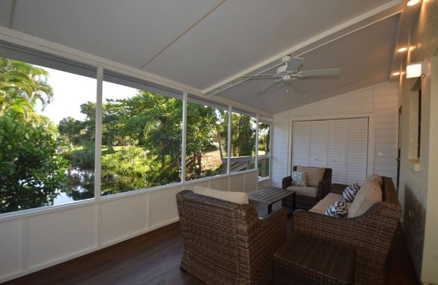 2BR Waterfront Blue Heron Townhome 5 Min To Beach!