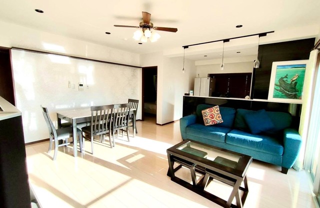 2LDK Family Room A few minutes on foot to America / Nakagami-gun Okinawa