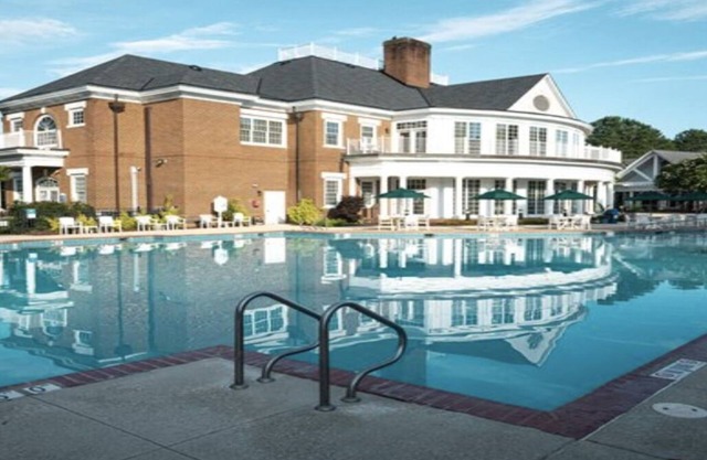 2nd Fabulous 4-bedroom resort! Integrated rooms designed for family fun.