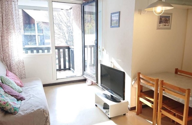 2ème étage, vue montagne, balcon, télévision, casier à ski, 26m², Réallon