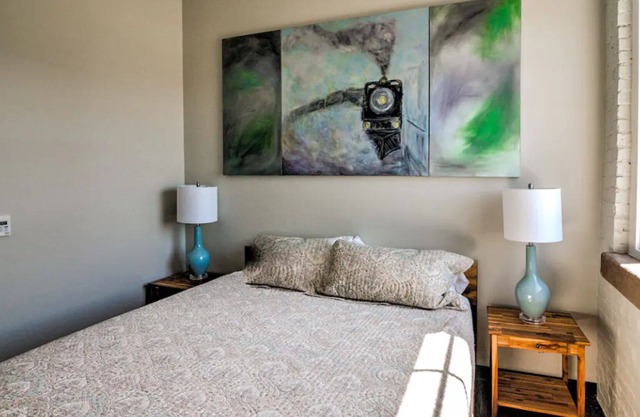 2nd Street Inn Room #4