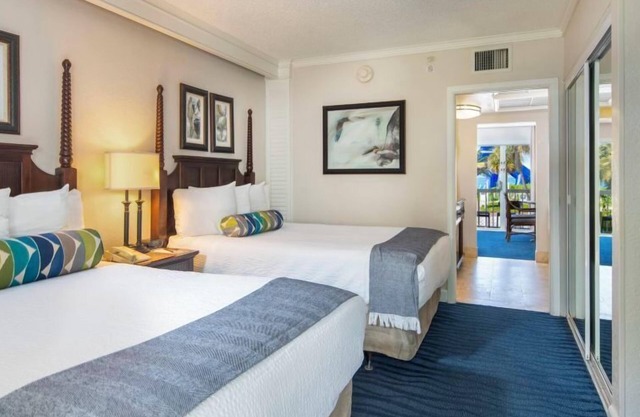 2xTropical View Villa w/ Balcony 2 Queen Beds Room at Island Grand at TradeWinds