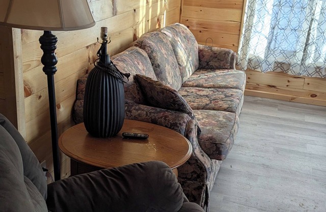 New Tug Hill 3 bedroom house on C5a snowmobile trail with wifi 36 inch base snow