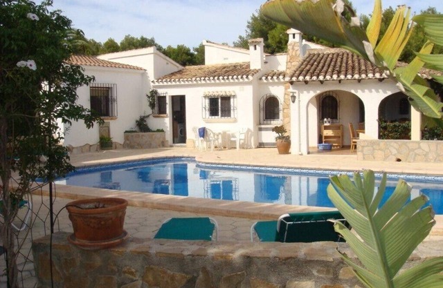 3/4 Chambre Moraira villa avec piscine, air conditionné et wifi gratuit plus UK TV et plus