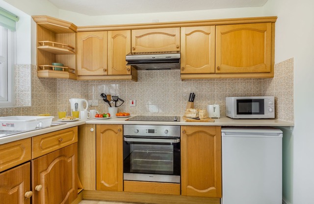 3 All Saints Avenue, DEGANWY
