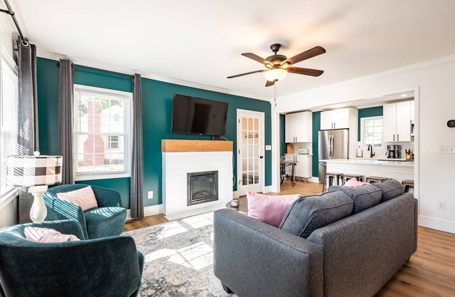 3 Bd/2 Bth Historic Cape Cod | 5 Min Sports Center