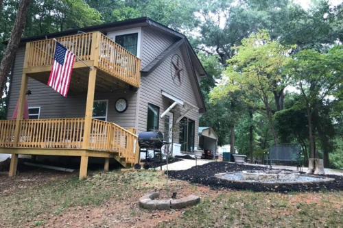 3-BDR Direct Waterfront Cottage