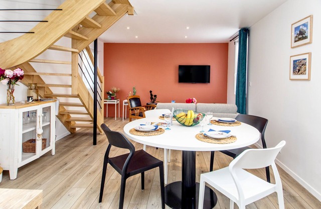 Maison rénovée à moins de 100m de la mer, Animaux acceptés !