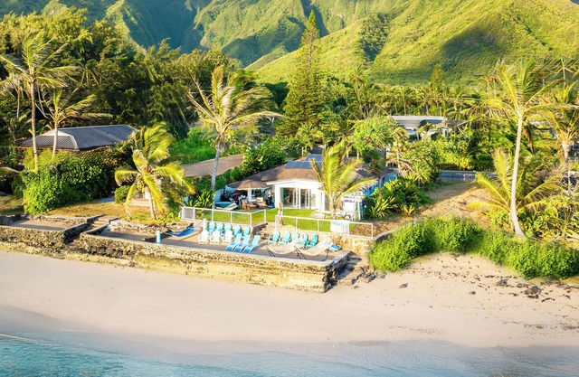 AwardWinning|PrvtBeach|RitzCarlton|$20K90"TV|3Spas with Beachfront Jacuzzis,Gym