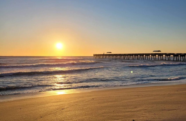 3 Bed 2 Bath Beach "Boathouse South" College Park