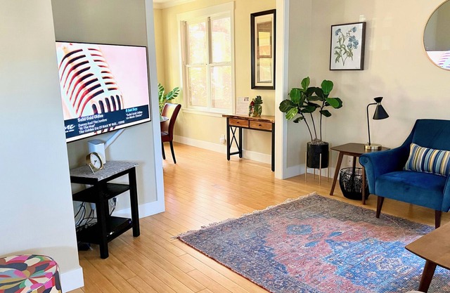 3 bed/2 bath Craftsman Summer Charmer