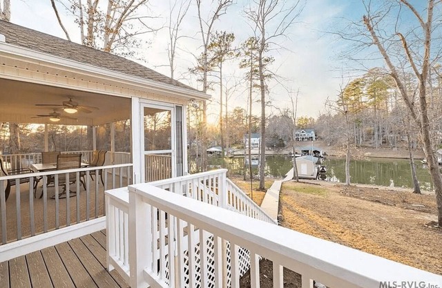 3-bed, 2 Bath House on Lake Gaston