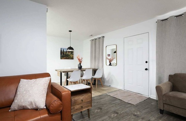 3 Bed 2 Bath Renovated Cozy Rustic Home