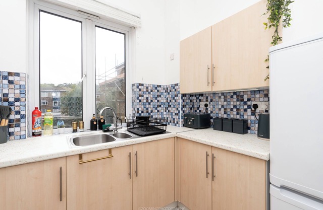 3 Bed Apartment with Cathedral Views and Free City Centre Parking